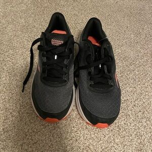 Saucony Cohesion Versarun Black and Coral Athletic Shoes